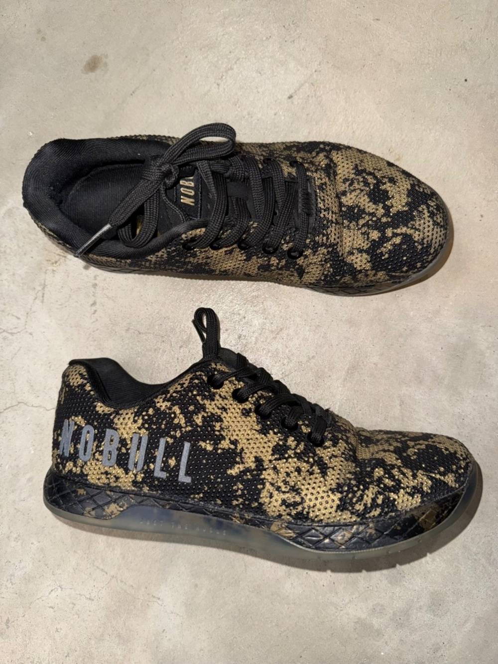NOBULL $159 Womens 7.5 Black Gold Splatter Pride Low Top Trainer Sneakers GSBox